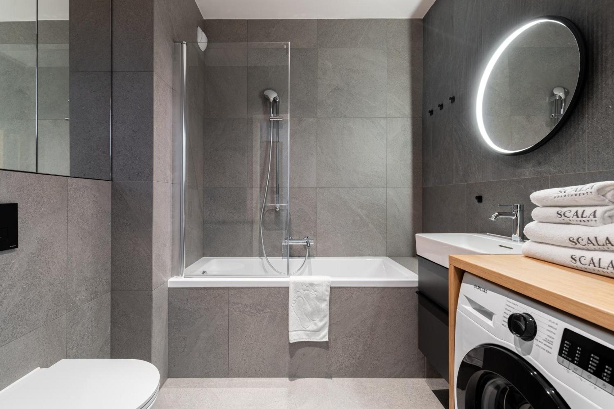 Scala 60C City Center Apartments & Studio By Lion Apartments Gdansk Bagian luar foto
